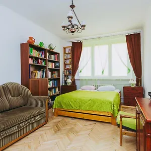 https://warszawa-retro.warsawhotelspoland.com